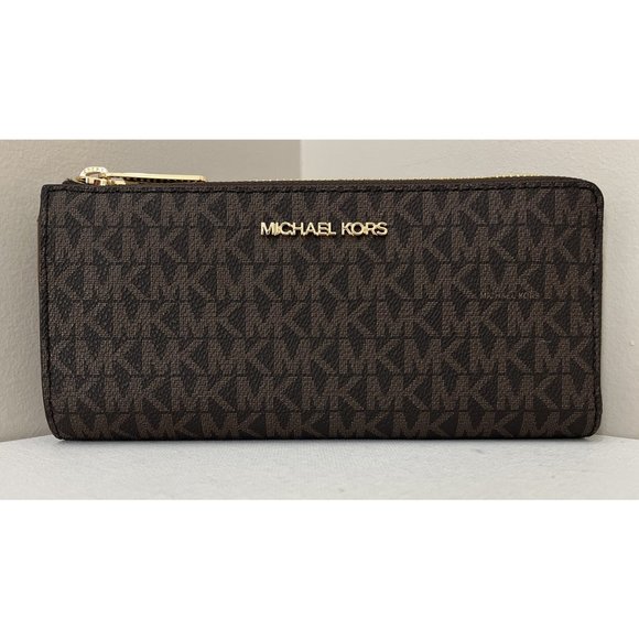New Michael Kors Jet Set Travel Large Logo Quarter-Zip wallet Brown - Picture 1 of 6